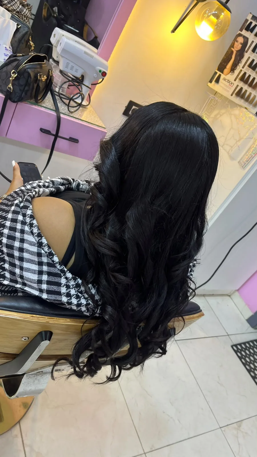 Glossy dark waves